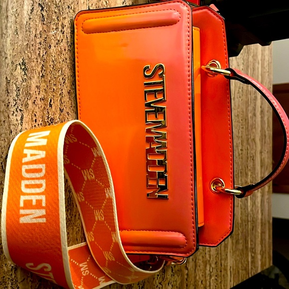 Steve Madden Handbags - Steve Madden Ombré Orange/Pink Mini Handbag with Strap, NWOT